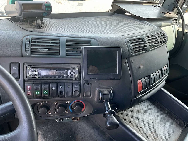 2002 ginaf x 3233s vrachtwagen - afbeelding 30 van  41