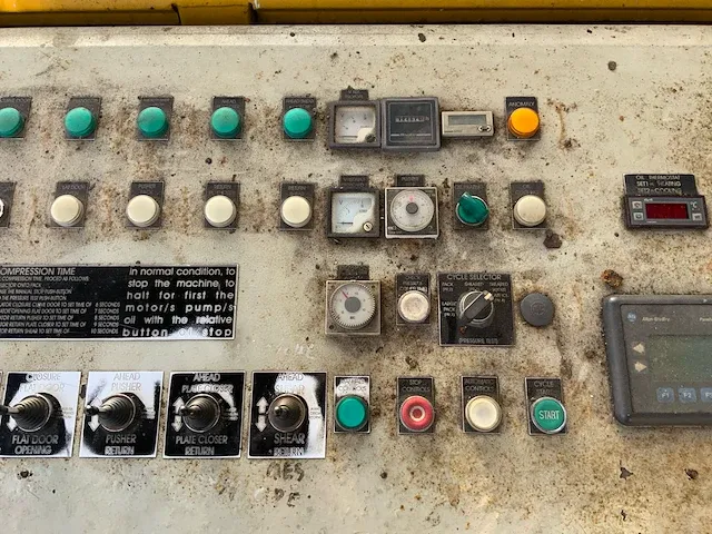 2002 idromec t 500 l diesel knipschaar balenpers - afbeelding 19 van  40