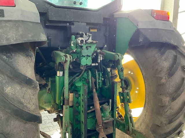 2002 john deere 6310 vierwielaangedreven landbouwtractor - afbeelding 3 van  19
