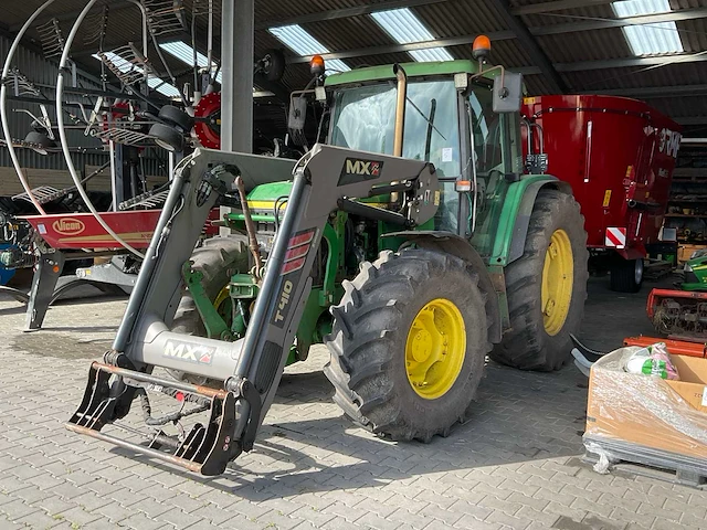 2002 john deere 6310 vierwielaangedreven landbouwtractor - afbeelding 1 van  19
