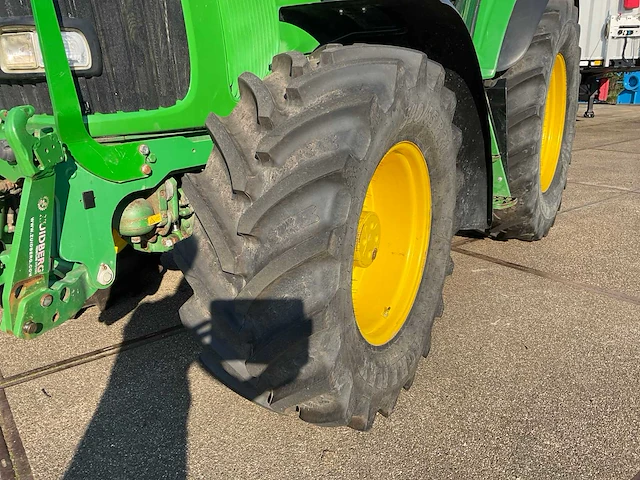 2002 john deere 6820 vierwielaangedreven landbouwtractor met voorlader - afbeelding 5 van  51