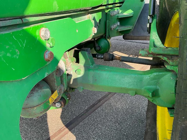 2002 john deere 6820 vierwielaangedreven landbouwtractor met voorlader - afbeelding 7 van  51