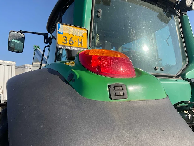 2002 john deere 6820 vierwielaangedreven landbouwtractor met voorlader - afbeelding 10 van  51