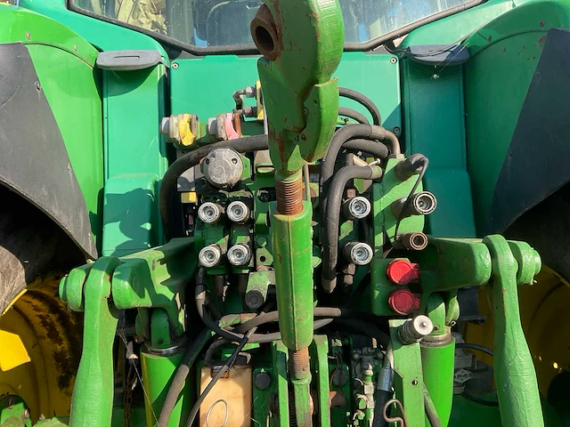 2002 john deere 6820 vierwielaangedreven landbouwtractor met voorlader - afbeelding 13 van  51