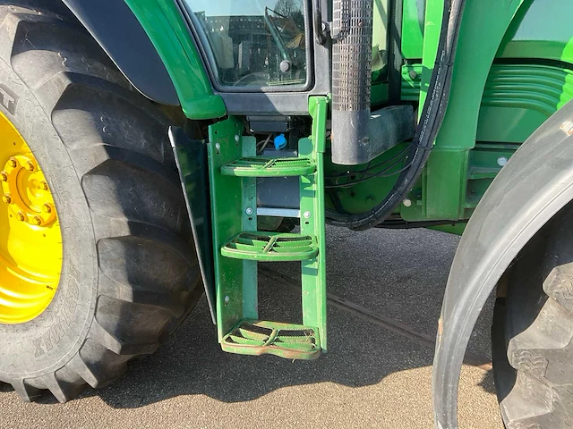 2002 john deere 6820 vierwielaangedreven landbouwtractor met voorlader - afbeelding 20 van  51