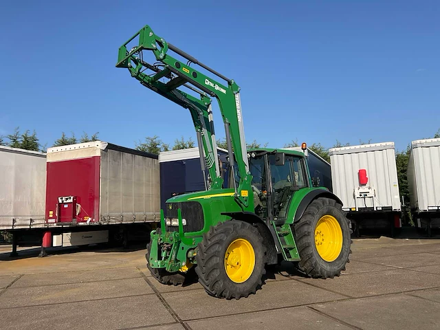 2002 john deere 6820 vierwielaangedreven landbouwtractor met voorlader - afbeelding 12 van  51