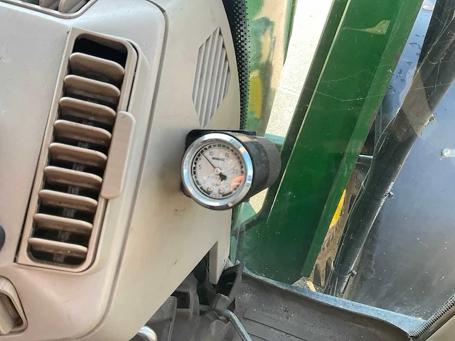2002 john deere 6820 vierwielaangedreven landbouwtractor met voorlader - afbeelding 46 van  51