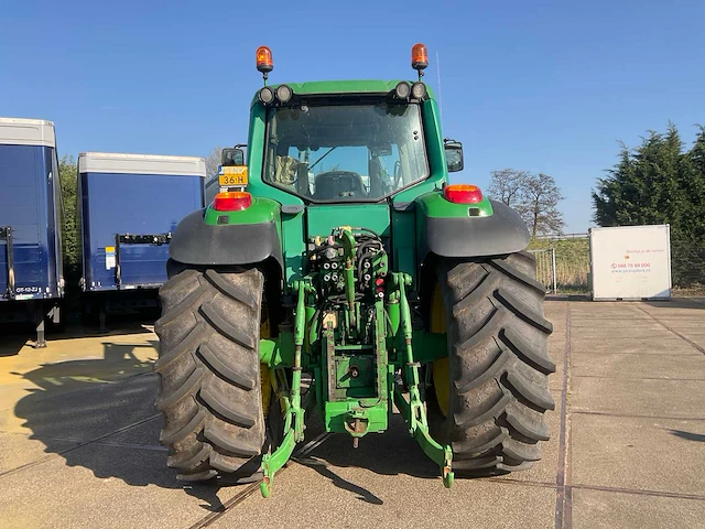 2002 john deere 6820 vierwielaangedreven landbouwtractor met voorlader - afbeelding 49 van  51