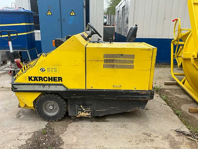 2002 kärcher kmr 1700d zelfrijdende veegmachine - afbeelding 6 van  13