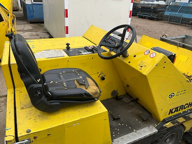 2002 kärcher kmr 1700d zelfrijdende veegmachine - afbeelding 9 van  13