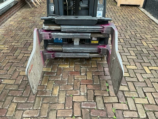 2002 linde e18 vorkheftruck met cascade balenklem - afbeelding 4 van  15