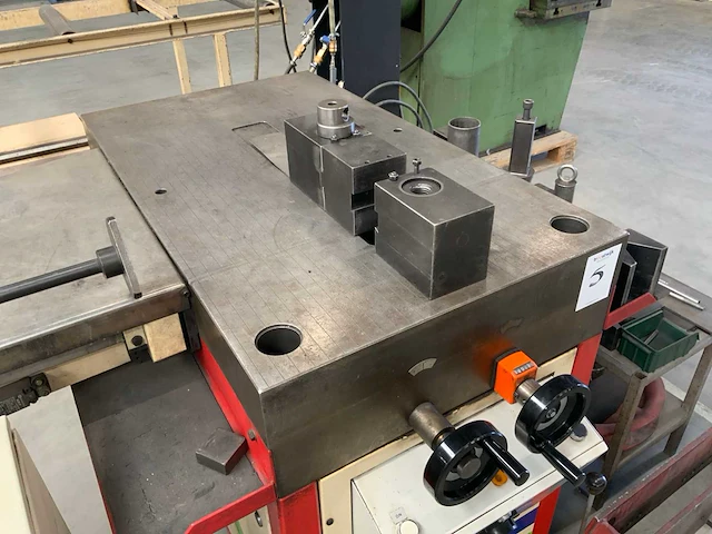 2002 loar, s.a. bendhor - 30 cnc horizontale universele buigmachine - afbeelding 8 van  11