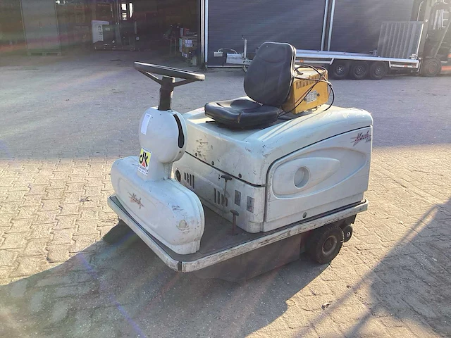 2002 mach line mach3 e zelfrijdende veegmachine - afbeelding 1 van  11
