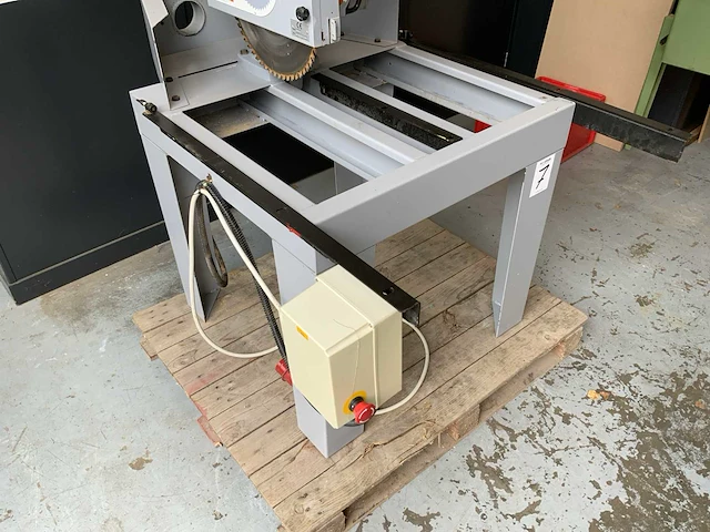 2002 maggi junior 640 radiaal afkortcirkelzaagmachine - afbeelding 7 van  9