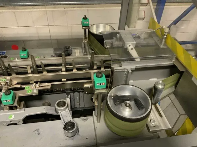 2002 marchesini ma 357 cosmetica verpakkingslijn - afbeelding 28 van  29