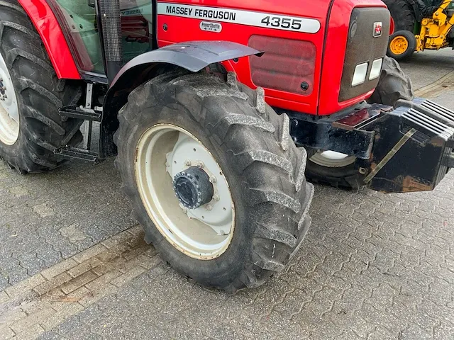 2002 massey ferguson 4355 powershuttle 24/24 vierwielaangedreven landbouwtractor - afbeelding 4 van  31
