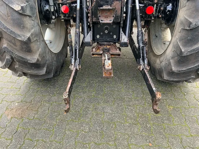 2002 massey ferguson 4355 powershuttle 24/24 vierwielaangedreven landbouwtractor - afbeelding 13 van  31