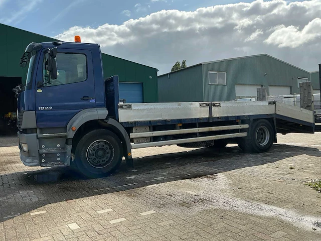 2002 mercedes-benz atego 950.53 vrachtwagen/oprijwagen - afbeelding 12 van  59