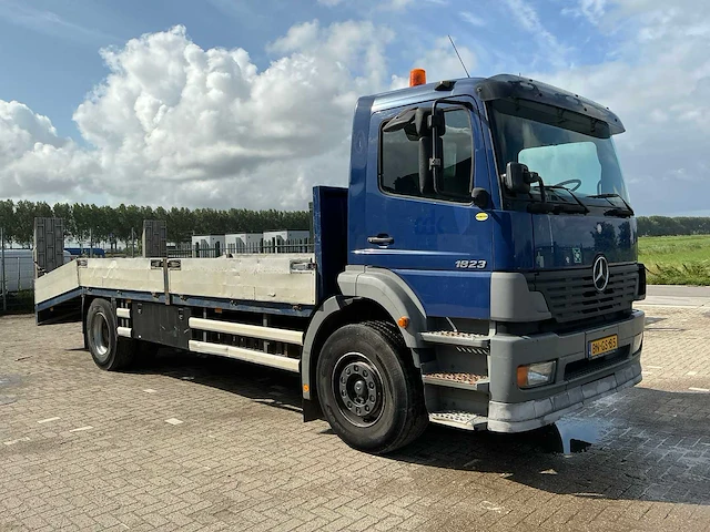 2002 mercedes-benz atego 950.53 vrachtwagen/oprijwagen - afbeelding 57 van  59