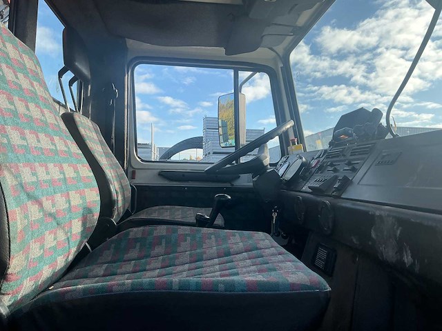 2002 mercedes-benz unimog u2150l met palfinger pk 9501 kraan en hoogwerkerbak - afbeelding 54 van  69