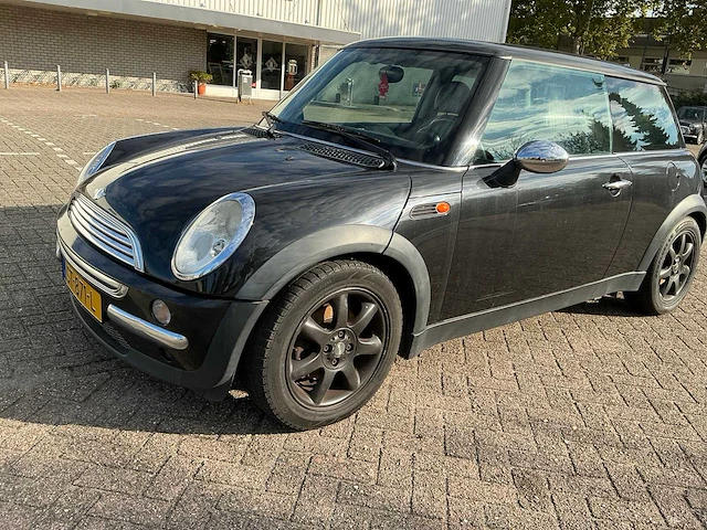 2002 mini mini personenauto - afbeelding 1 van  41