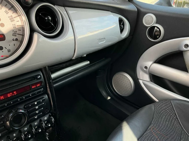 2002 mini mini personenauto - afbeelding 30 van  41