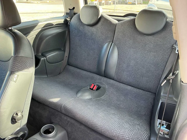 2002 mini mini personenauto - afbeelding 31 van  41