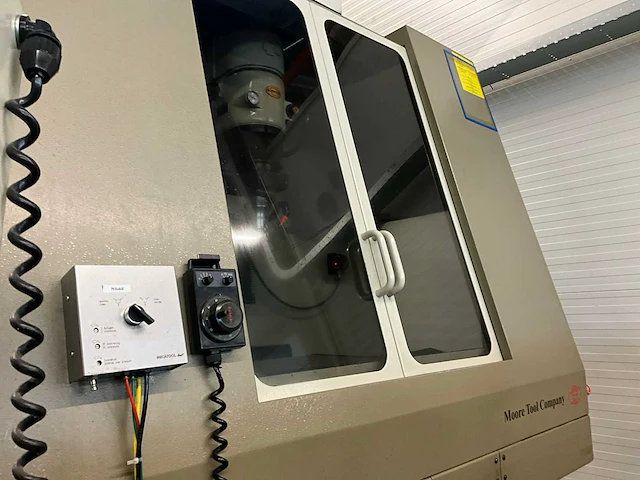 2002 moore serie 500 cnc precisie rondslijpmachine - afbeelding 13 van  59