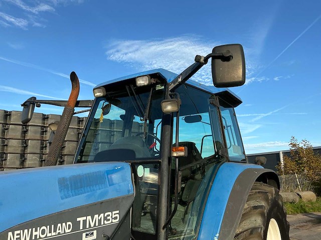 2002 new holland tm135 vierwielaangedreven landbouwtractor - afbeelding 3 van  40