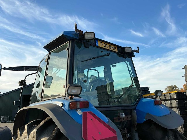 2002 new holland tm135 vierwielaangedreven landbouwtractor - afbeelding 4 van  40