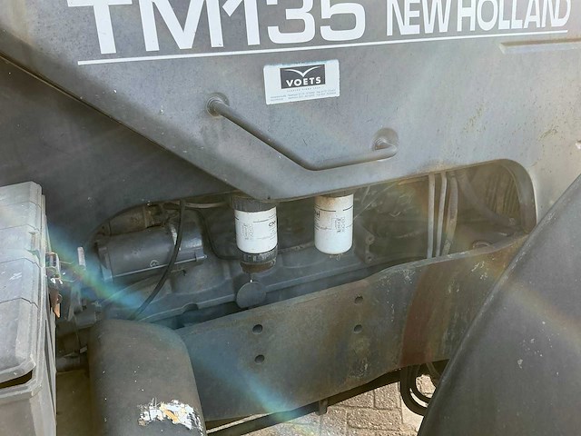 2002 new holland tm135 vierwielaangedreven landbouwtractor - afbeelding 11 van  40