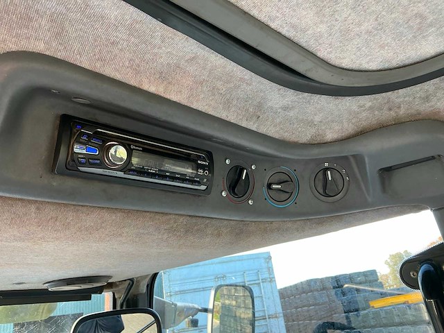 2002 new holland tm135 vierwielaangedreven landbouwtractor - afbeelding 30 van  40