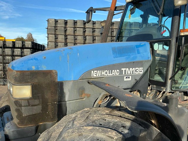 2002 new holland tm135 vierwielaangedreven landbouwtractor - afbeelding 2 van  40