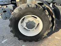 2002 new holland tm135 vierwielaangedreven landbouwtractor - afbeelding 14 van  40