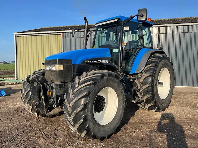 2002 new holland tm165 vierwielaangedreven landbouwtractor - afbeelding 1 van  42