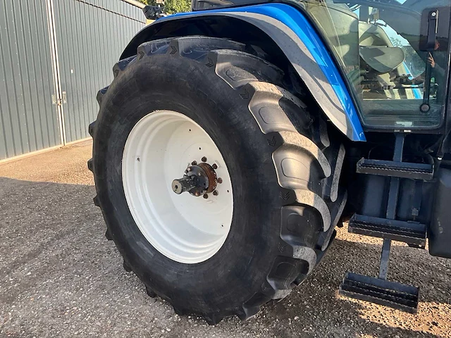 2002 new holland tm165 vierwielaangedreven landbouwtractor - afbeelding 20 van  42
