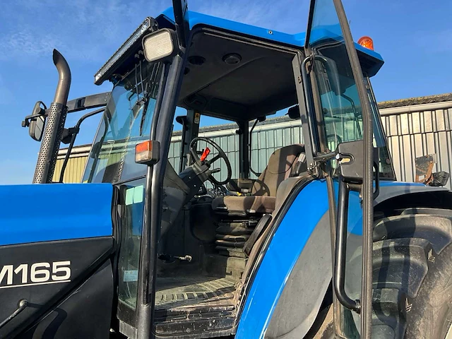 2002 new holland tm165 vierwielaangedreven landbouwtractor - afbeelding 21 van  42