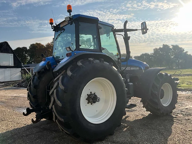 2002 new holland tm165 vierwielaangedreven landbouwtractor - afbeelding 40 van  42