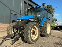 2002 new holland ts100 vierwielaangedreven landbouwtractor - afbeelding 1 van  46