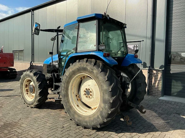 2002 new holland ts100 vierwielaangedreven landbouwtractor - afbeelding 3 van  46