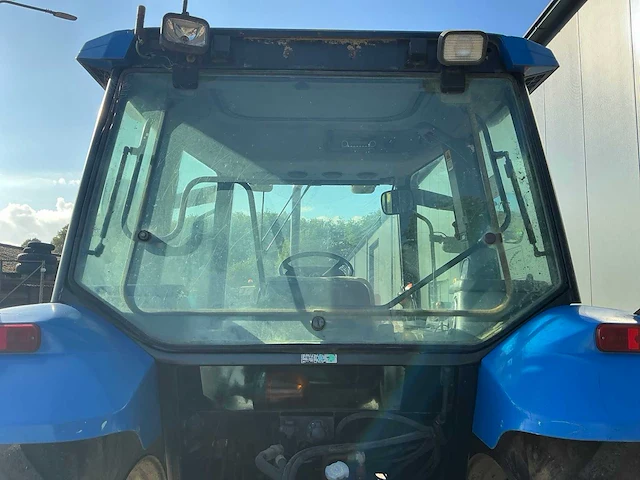 2002 new holland ts100 vierwielaangedreven landbouwtractor - afbeelding 46 van  46