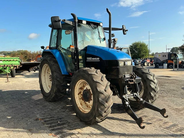 2002 new holland ts100 vierwielaangedreven landbouwtractor - afbeelding 6 van  46