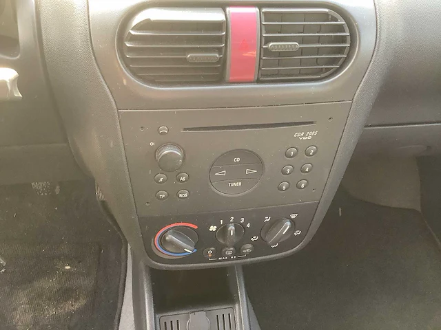2002 opel corsa 1.2-16v elegance personenauto - afbeelding 7 van  9