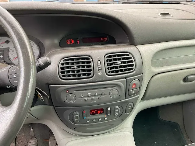 2002 renault scénic personenauto - afbeelding 10 van  37