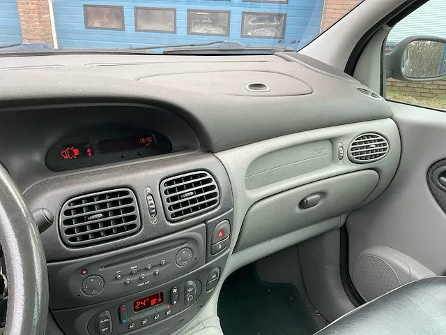 2002 renault scénic personenauto - afbeelding 13 van  37
