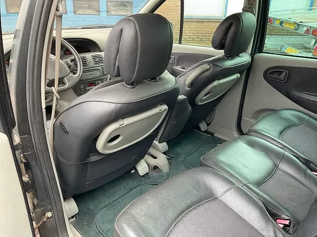 2002 renault scénic personenauto - afbeelding 18 van  37
