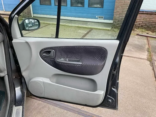 2002 renault scénic personenauto - afbeelding 24 van  37