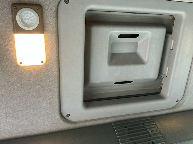 2002 scania 164l 480 vrachtwagen - afbeelding 35 van  46