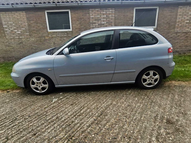 2002 seat ibiza 1.4-16v signo - afbeelding 22 van  23