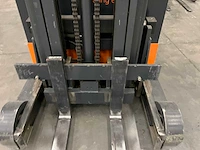 2002 still fm 14 reach truck - afbeelding 14 van  17